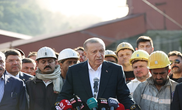 Cumhurbaşkanı Erdoğan ''maden ocağında incelemelerde bulundu''