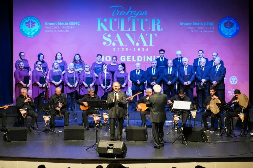 Trabzon’da Türk Halk Müziği Konserine Yoğun İlgi